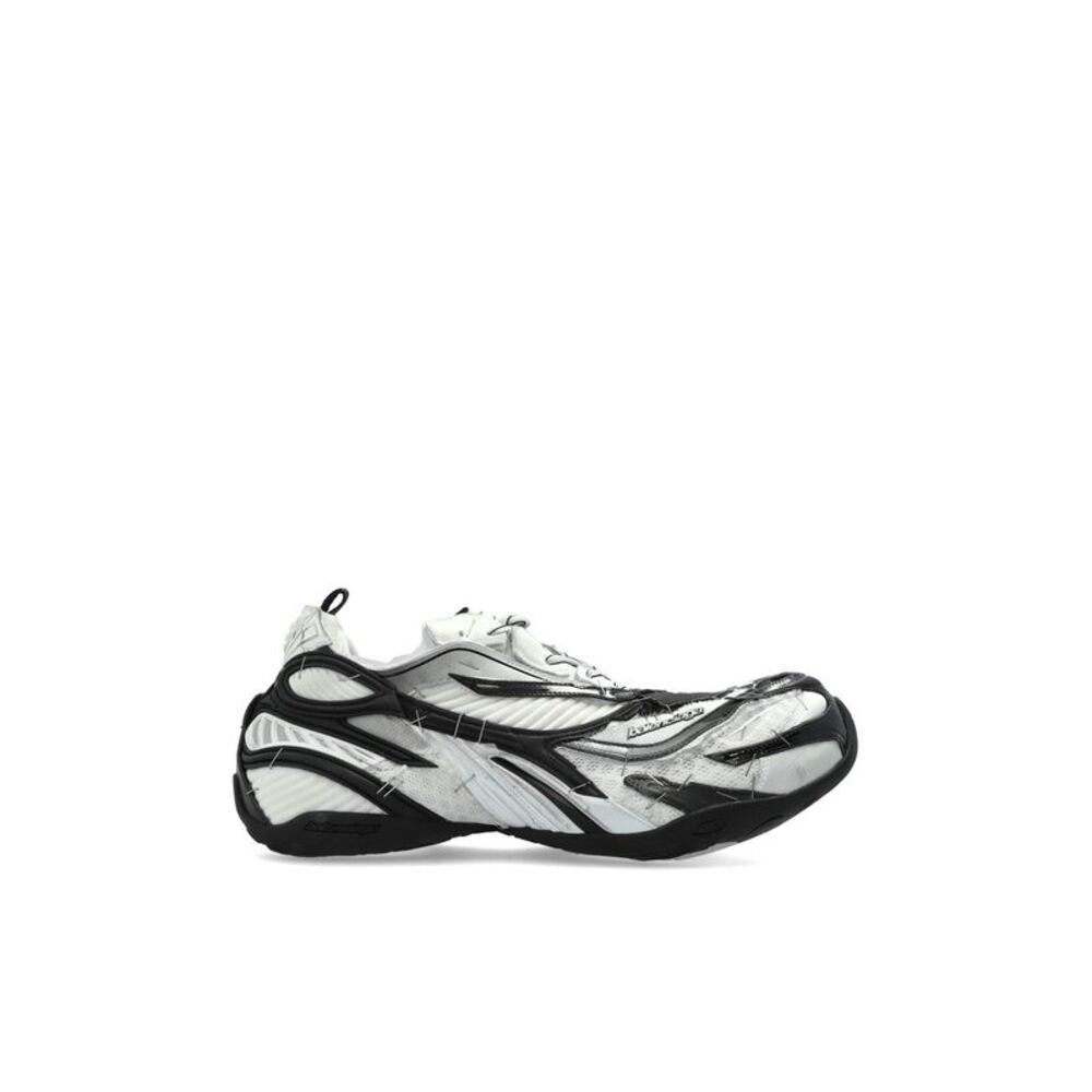 ‘Soleless’ sports shoes